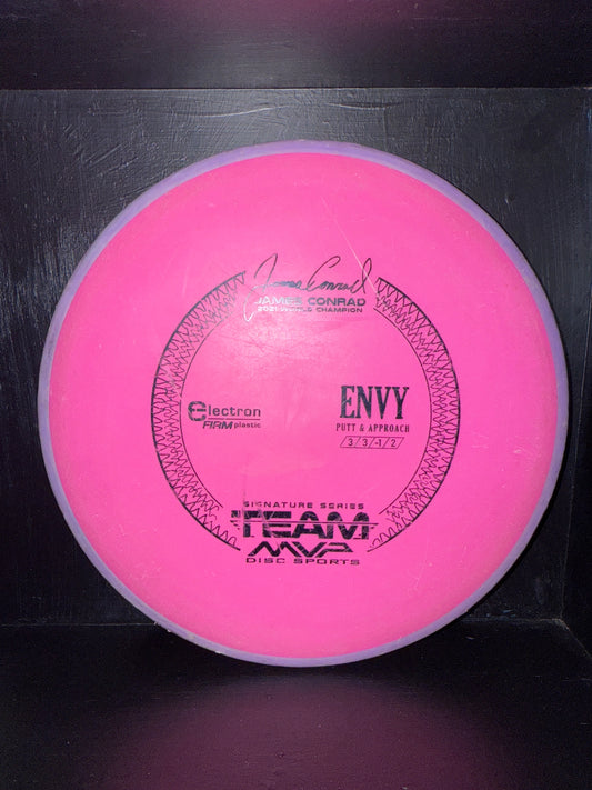 Used & Damaged Axiom James Conrad 2021 World Champion Electron Firm Signature Series Team MVP Envy 170g Putter